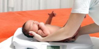 Chăm sóc trẻ bệnh hoặc trẻ sơ sinh nhẹ cân